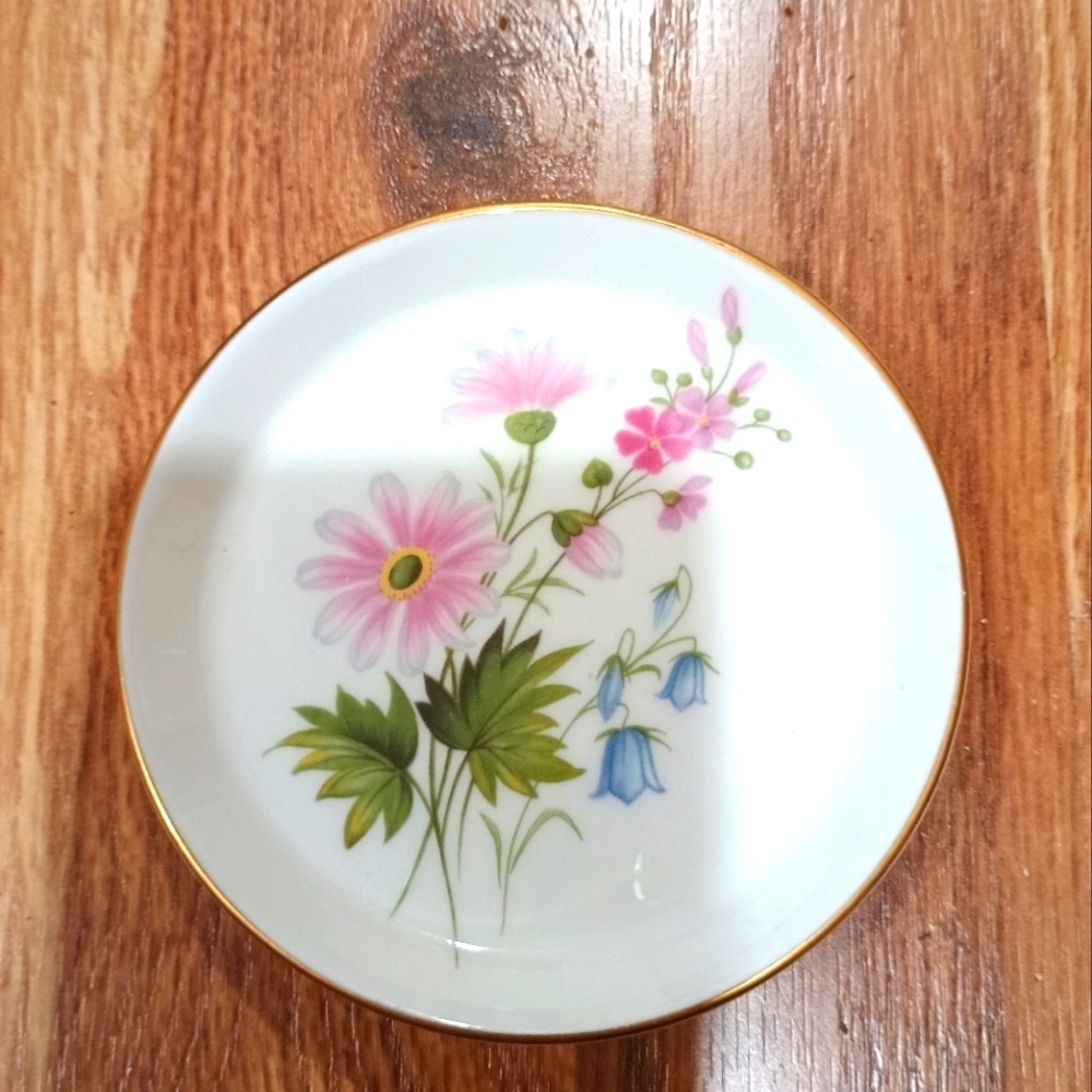 Crown fine Bone China coaster